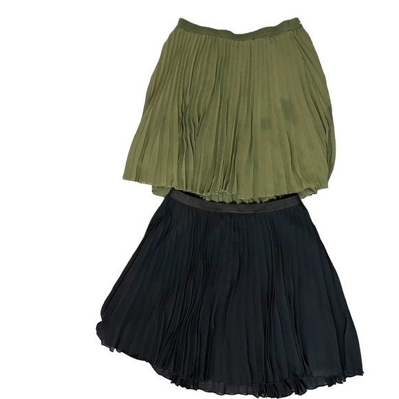 HOLLISTER Dresses & Skirts - HOLLISTER Pleated Flowy Lined Skirts- 2 skirts Black and Green WOMENS MEDIUM
